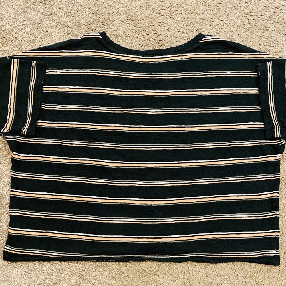American Eagle Top - Picture 2 of 2